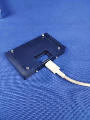 Zgodność złączy USB typu C i wiązek kabli - Rysunek D-1 Przykład urządzenia do testowania ciągłości 4-osiowej